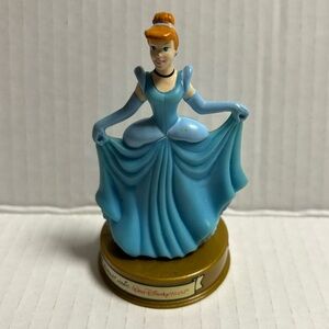 Cinderella 100 Years Of Magic - Walt Disney World - McDonald's Happy Meal Toy